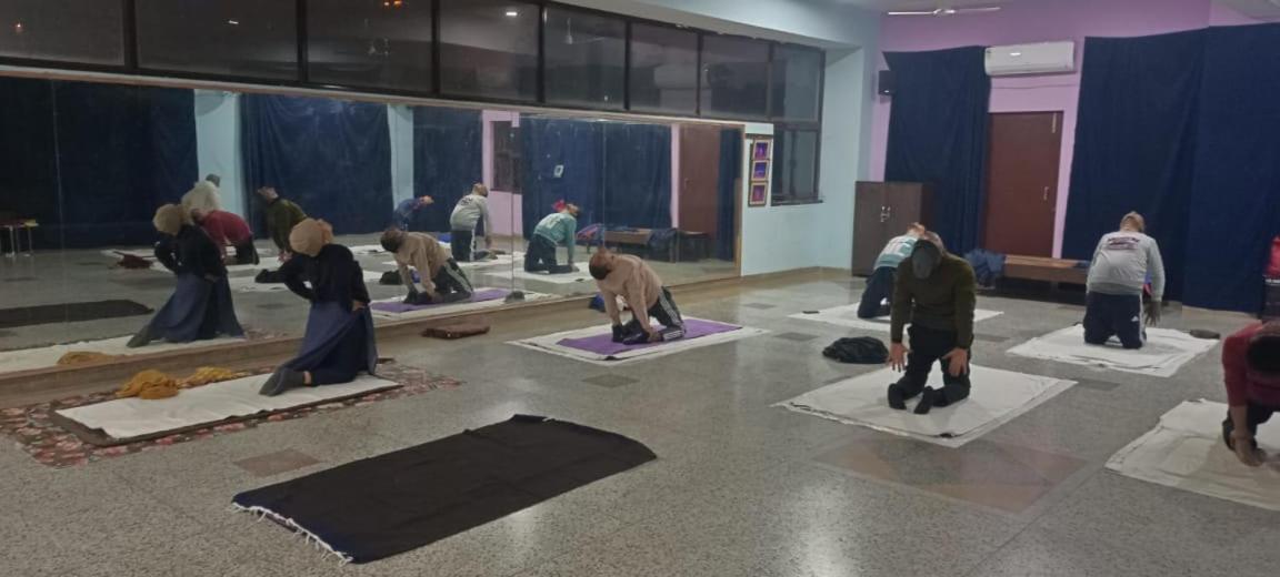 Yog Bhawan Aparthotel Grander Noida Exterior foto