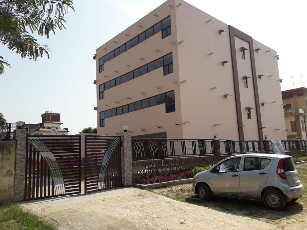 Yog Bhawan Aparthotel Grander Noida Exterior foto